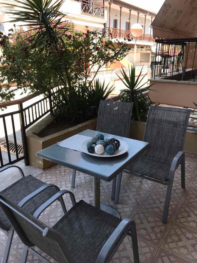 Kostas-Apartment Иериссос Экстерьер фото